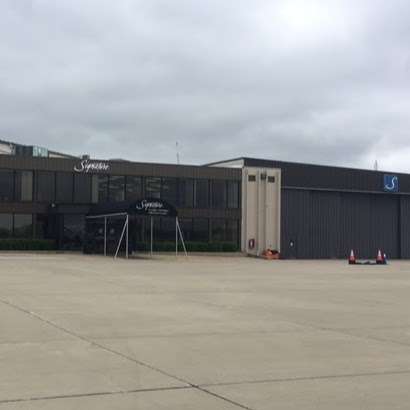 Signature Flight Support UGN - Waukegan National Airport | 3550 N McAree Rd, Waukegan, IL 60087 | Phone: (847) 336-9220