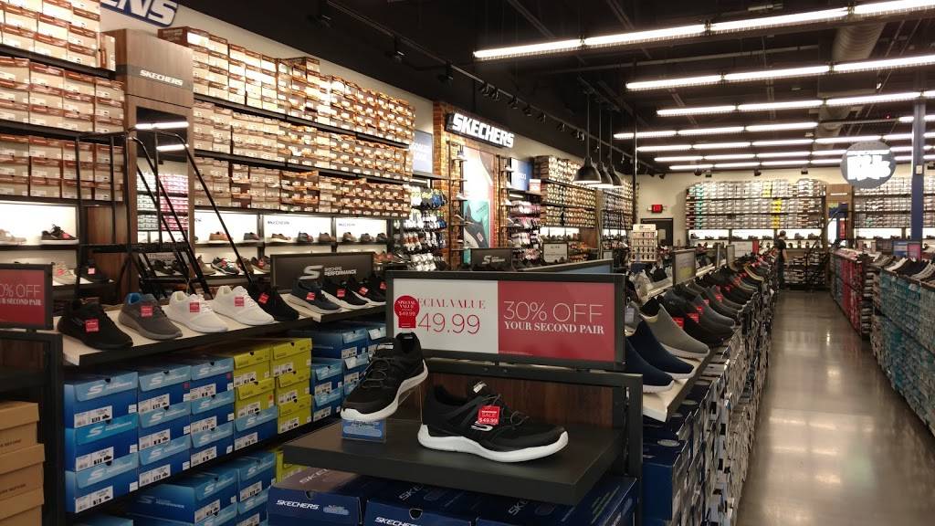 SKECHERS Factory Outlet | 1600 Premium Outlets Blvd, Norfolk, VA 23502, USA | Phone: (757) 389-7546