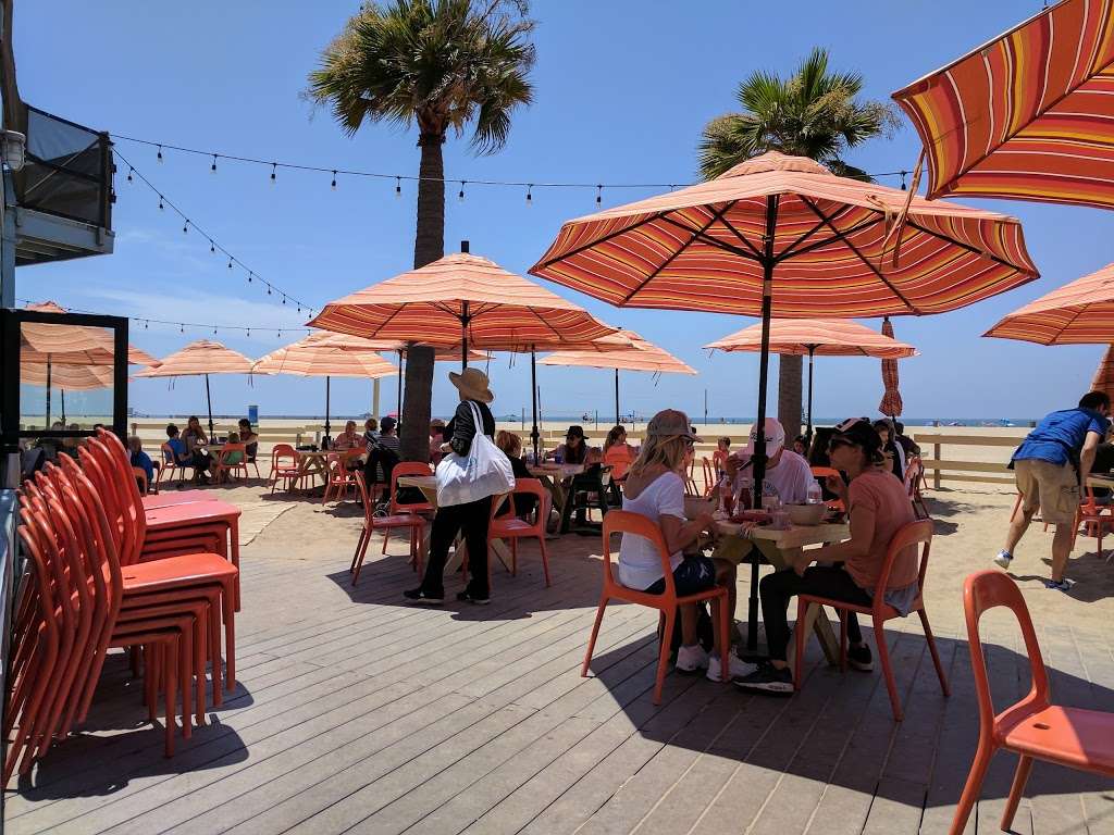 Back on the Beach Cafe | 445 Pacific Coast Hwy, Santa Monica, CA 90402, USA | Phone: (310) 393-8282