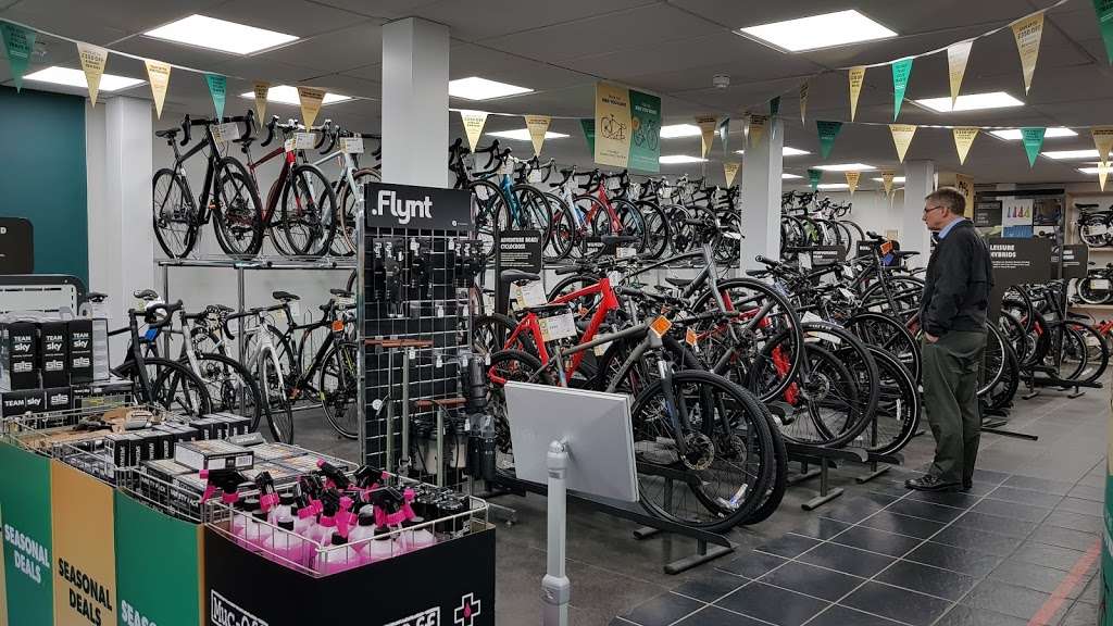 gatwick evans cycles