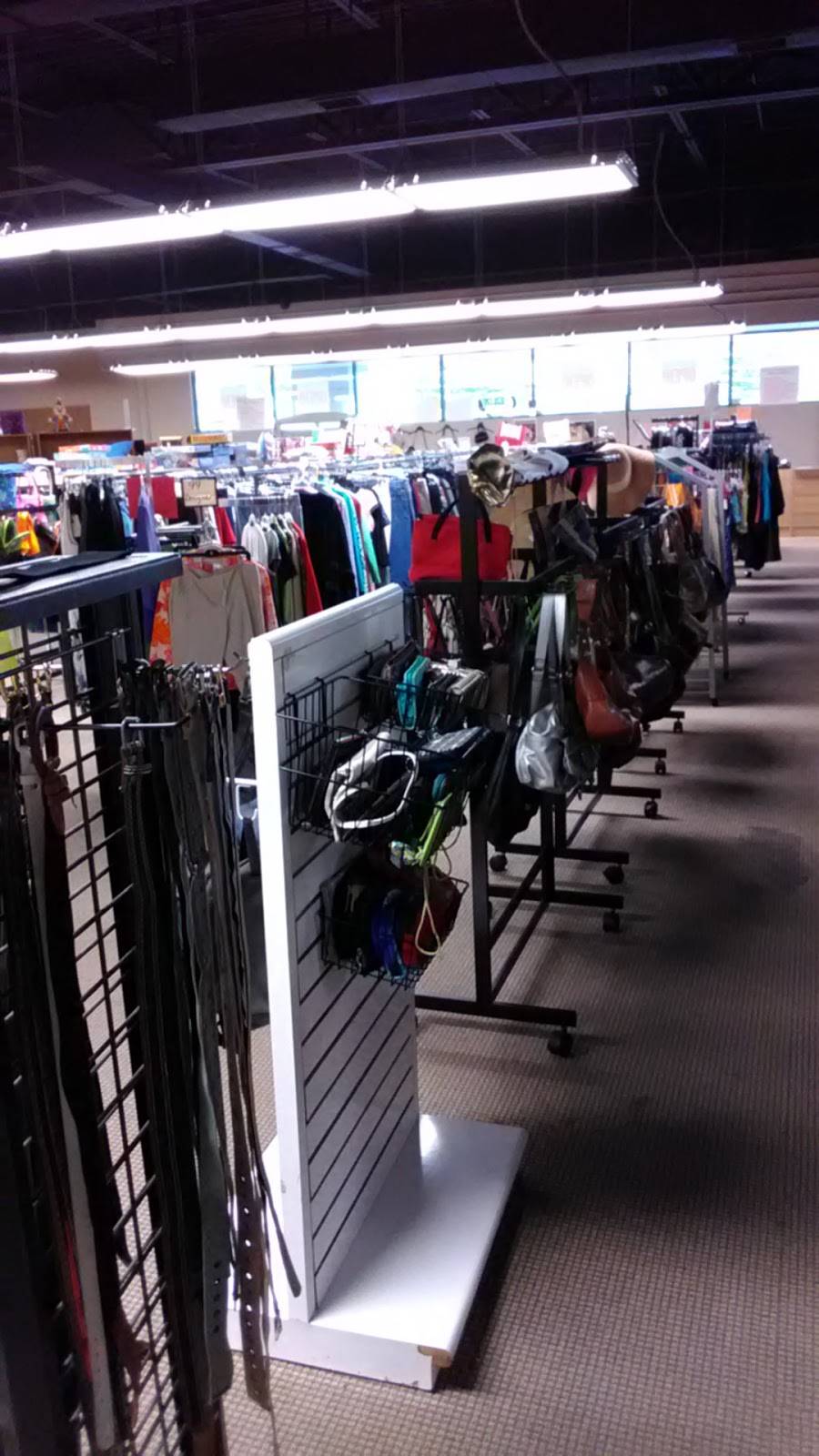 Hand MeUps 9717 Q St, Omaha, NE 68127