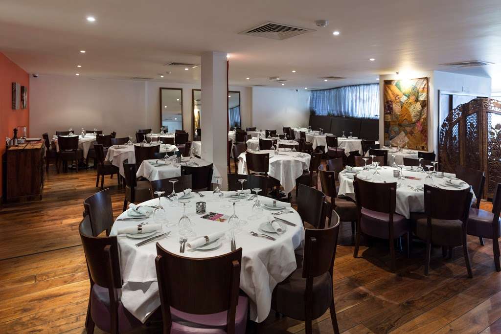 Zari Restaurant & Lounge | 212-214 Ifield Dr, Crawley RH11 0DQ, UK | Phone: 01293 525107