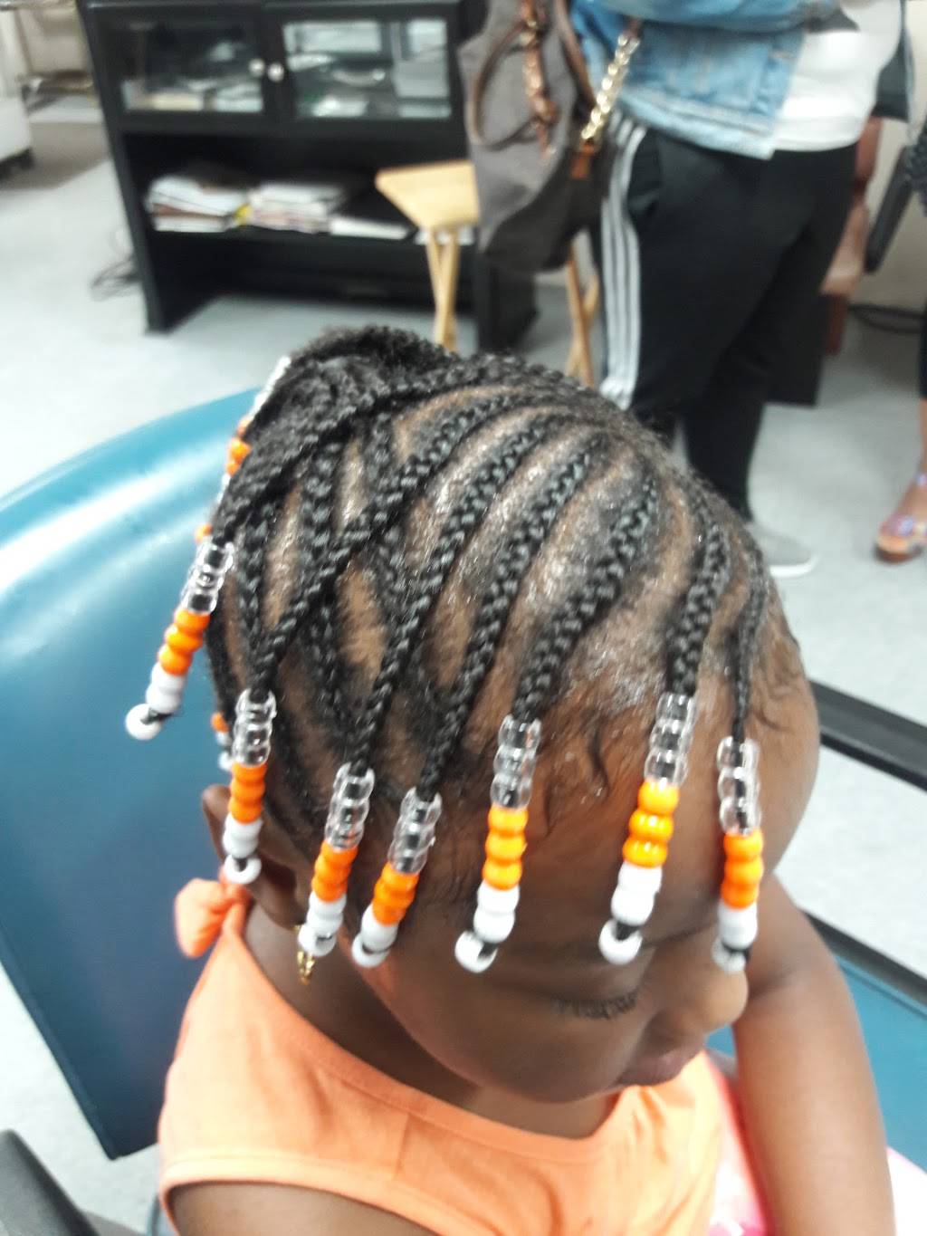 Naomi Hair Braiding | 823 W Gate City Blvd, Greensboro, NC 27403, USA | Phone: (336) 954-2146