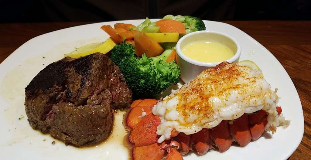 Outback Steakhouse | 5218, I-10 E, Baytown, TX 77521, USA | Phone: (281) 421-9001