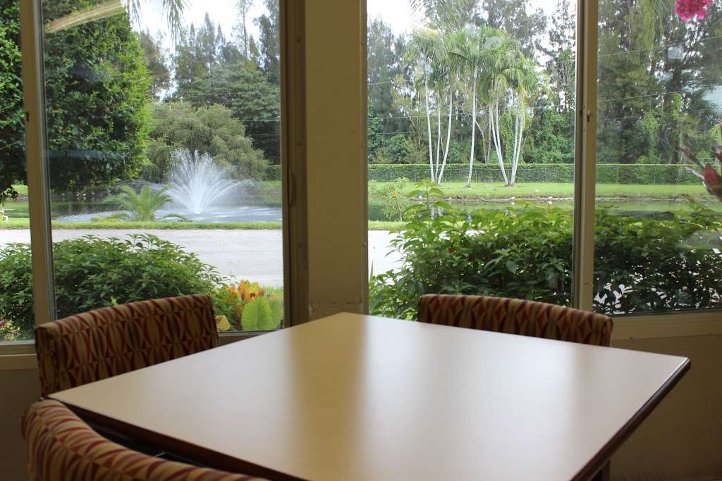 Victoria Villa Assisted Living | 5151S SW 61st Ave, Davie, FL 33314 | Phone: (954) 791-8881