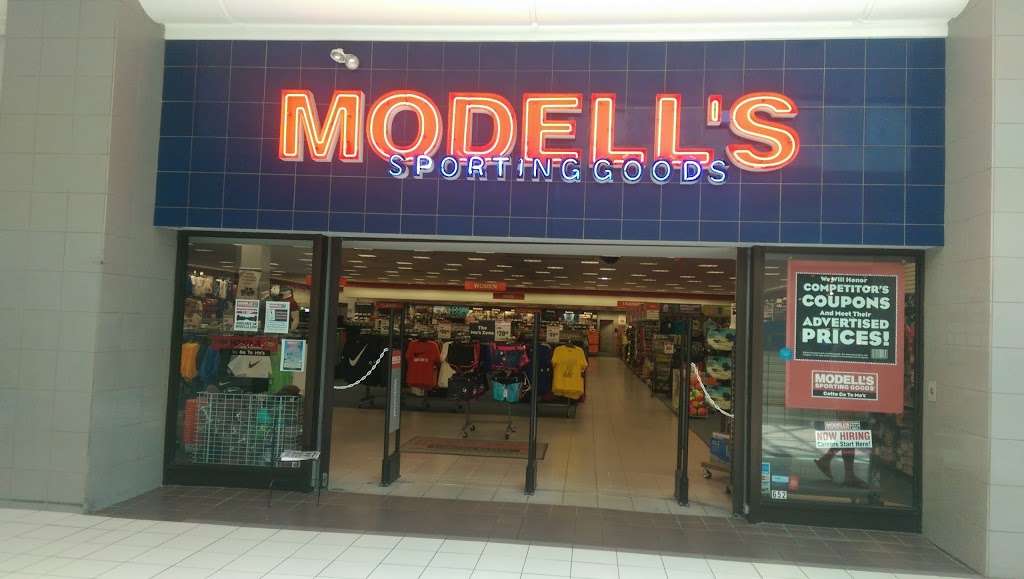 Modells Sporting Goods | 4200 Neshaminy Blvd, Bensalem, PA 19020 | Phone: (215) 396-1800