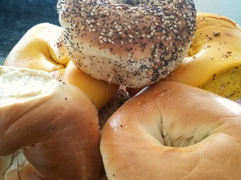 J & J Bagels | 576 Bergen Blvd, Ridgefield, NJ 07657, USA | Phone: (201) 941-7100