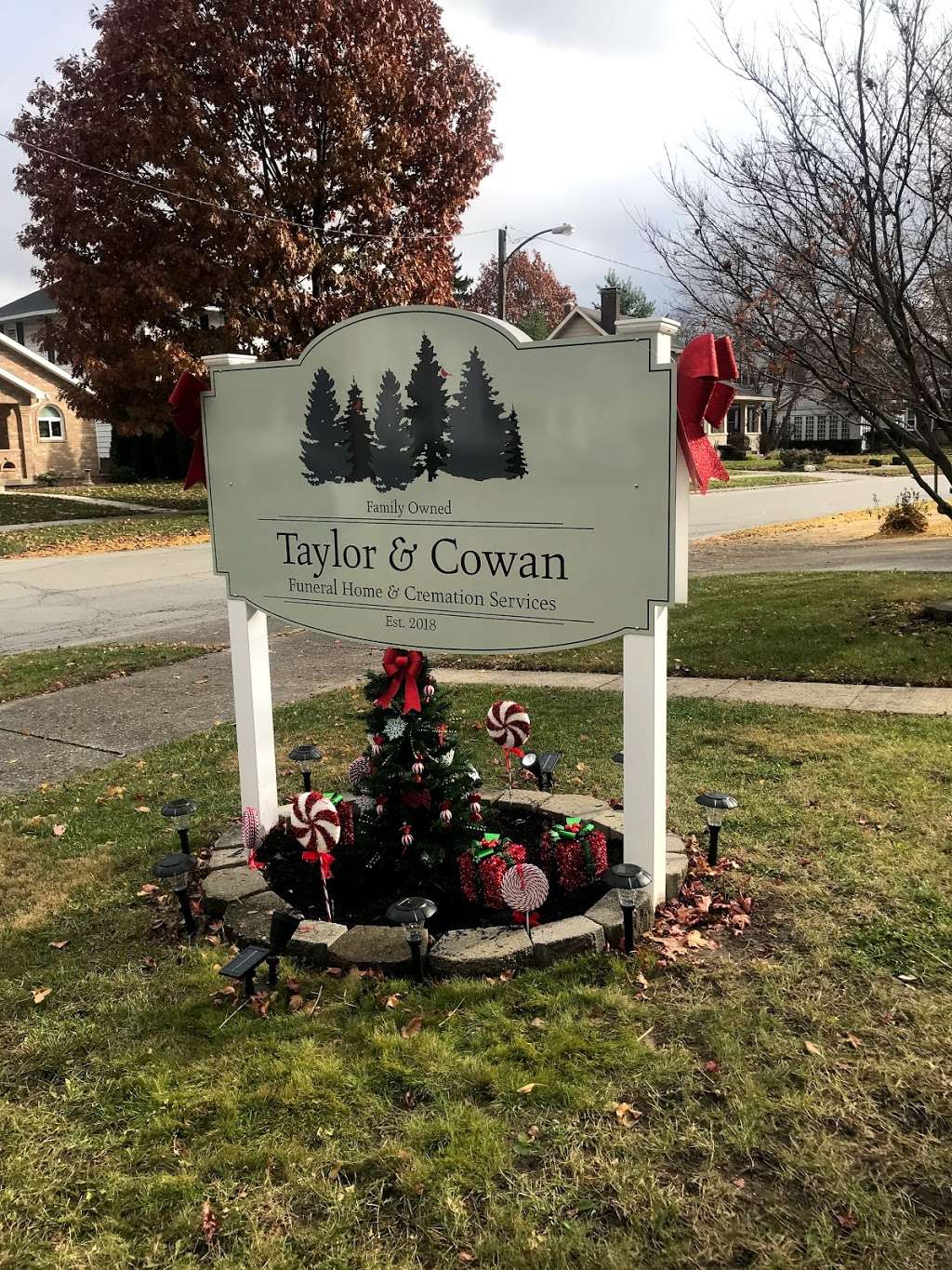Taylor & Cowan Funeral Home and Cremation Services | 314 N Main St, Tipton, IN 46072, USA | Phone: (765) 675-2963
