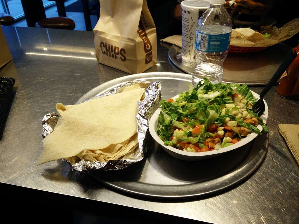 Chipotle Mexican Grill | 6850 Hadley Rd, South Plainfield, NJ 07080, USA | Phone: (908) 462-9690