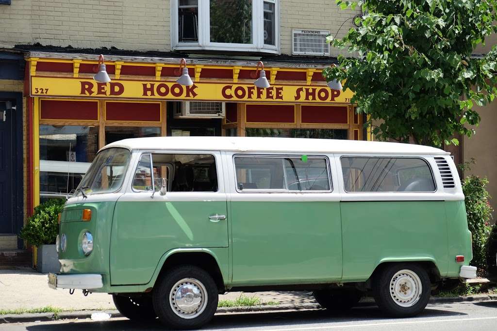 Red Hook Coffee Shop | 327 Van Brunt St, Brooklyn, NY 11231, USA | Phone: (718) 243-9187