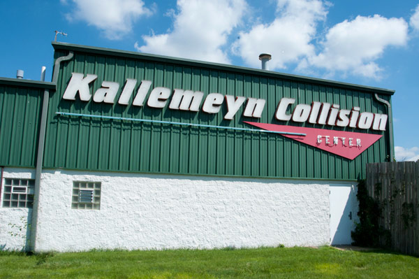 Kallemeyn Collision Center | 3681, 16039 New Ave, Lemont, IL 60439, USA | Phone: (630) 257-2277