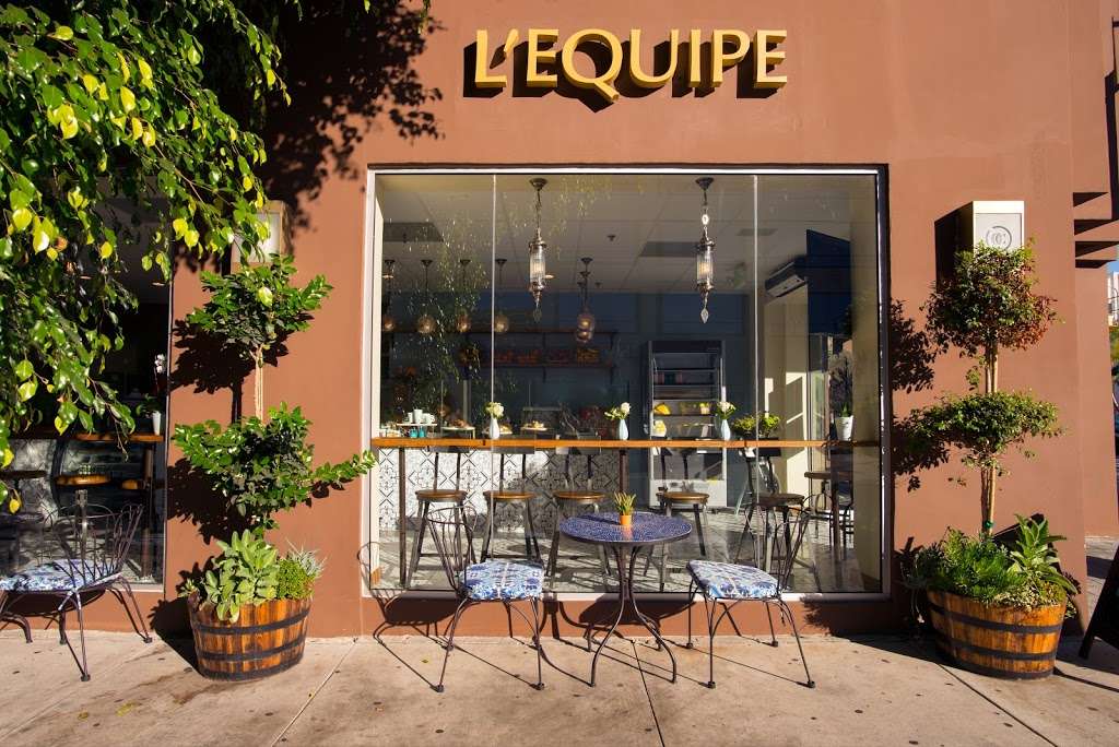 LEquipe Cafe & Salad Bar | 11301 W Olympic Blvd Ste 123, Los Angeles, CA 90064, USA | Phone: (424) 832-7877
