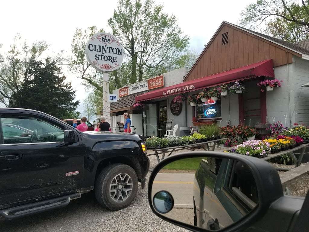The Clinton Store | 598 N 1190 Rd, Lawrence, KS 66046