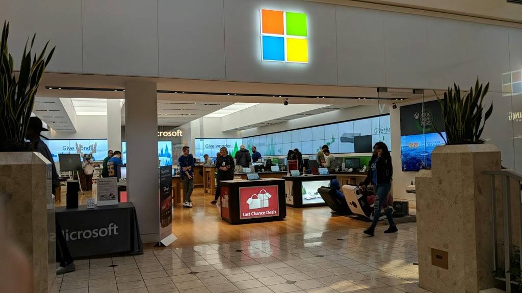 Microsoft Store | 2417 St Louis Galleria St, Richmond Heights, MO 63117 | Phone: (314) 655-2550