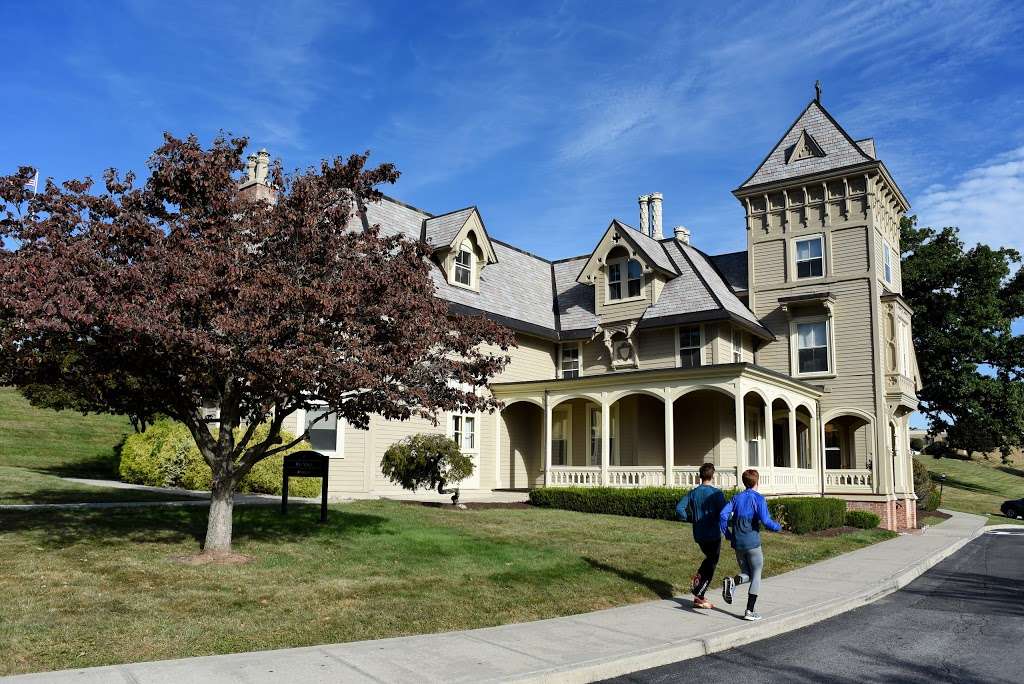 Mount Saint Mary College | 330 Powell Ave, Newburgh, NY 12550, USA | Phone: (845) 561-0800