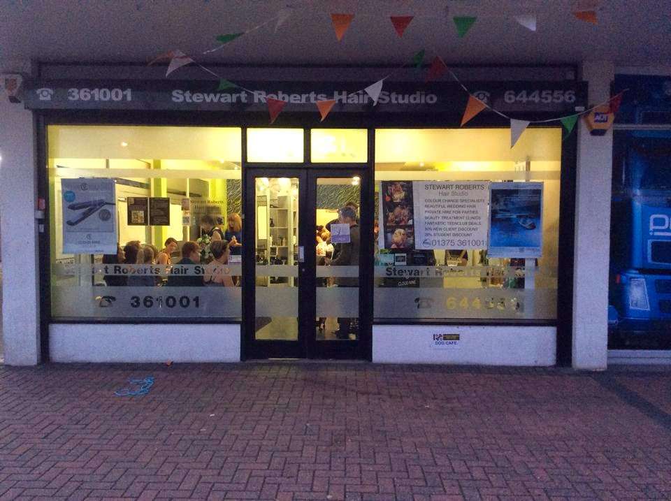 Stewart Roberts Hair Studio | 3 Grover Walk, Corringham, Stanford-le-Hope SS17 7LU, UK | Phone: 01375 361001