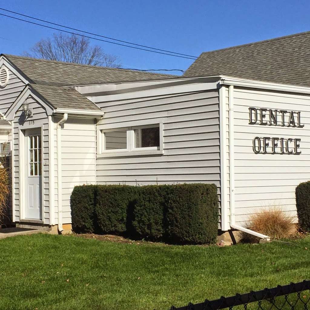 Dr. Michael Karter, DDS | 175 Jerusalem Ave, Levittown, NY 11756, USA | Phone: (516) 731-8198