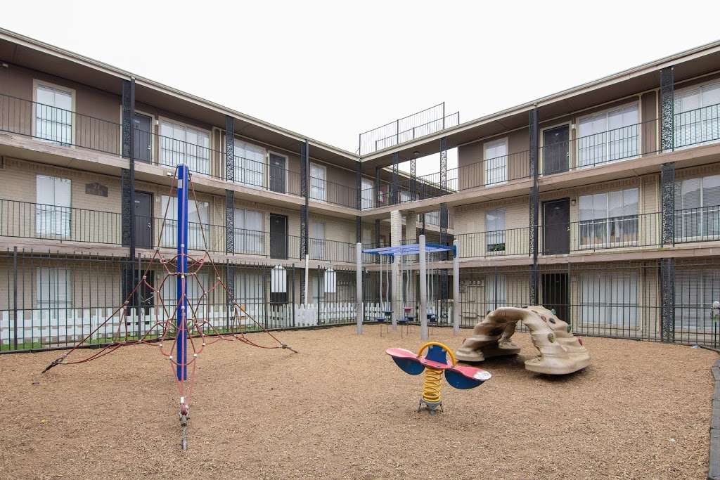 Westward Square Apartments | 6233 Gulfton St, Houston, TX 77081, USA | Phone: (713) 771-1324