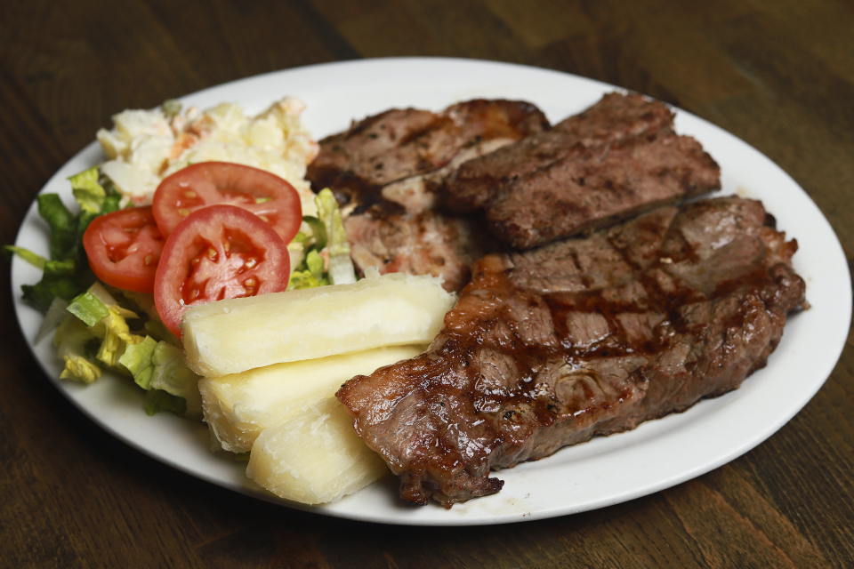 Parrillada Familiar Da Silva | 10720 NW 58th St, Doral, FL 33178, USA | Phone: (305) 477-4646