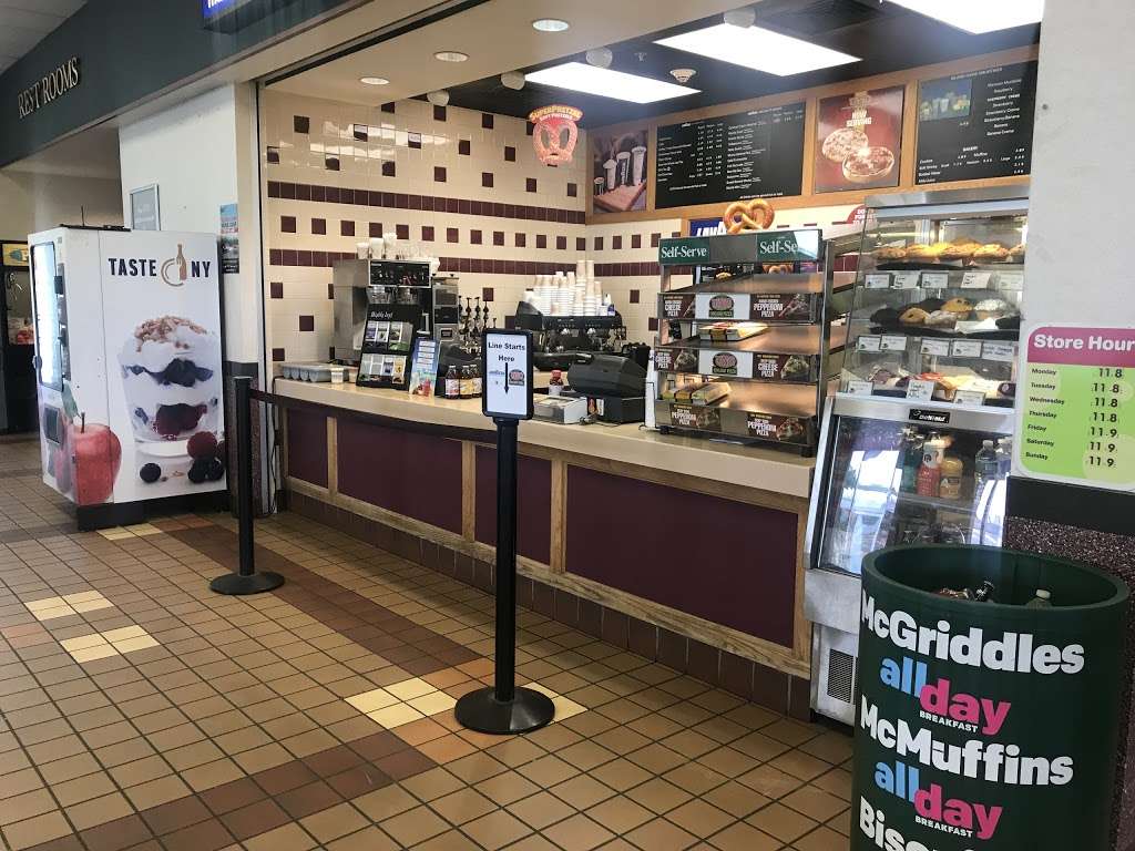 Carvel Ice Cream in 99 Waldron Terrace, Sloatsburg, NY 10974, USA