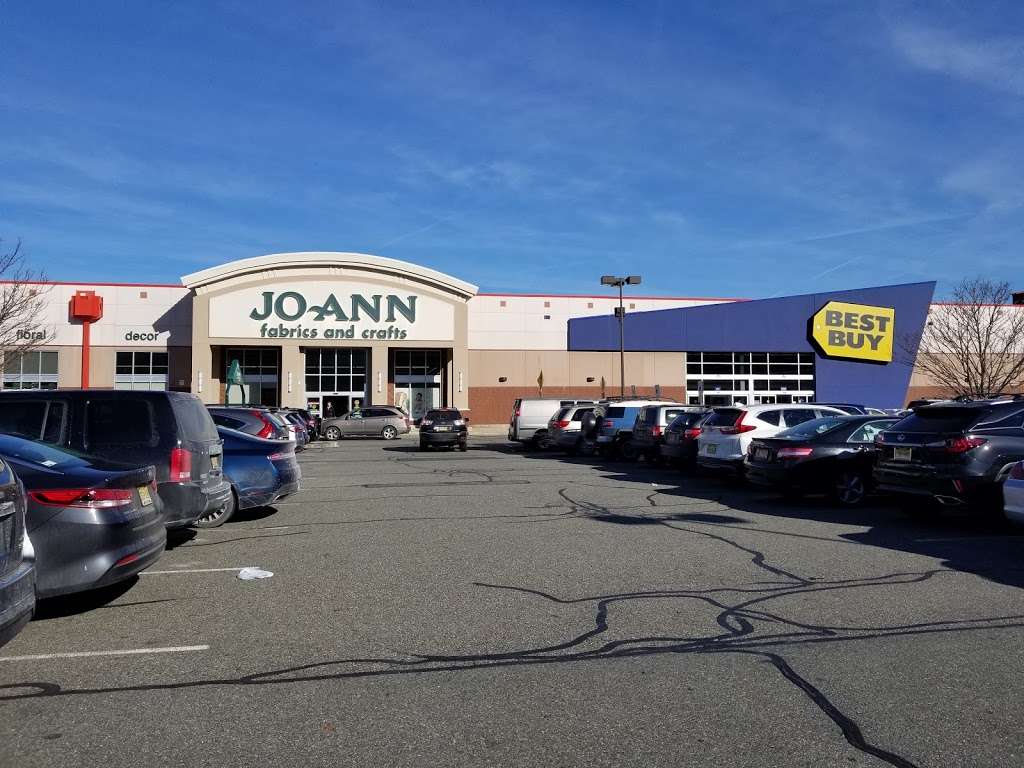 JOANN Fabrics and Crafts | 48 NJ-23, Riverdale, NJ 07457 | Phone: (973) 835-1361