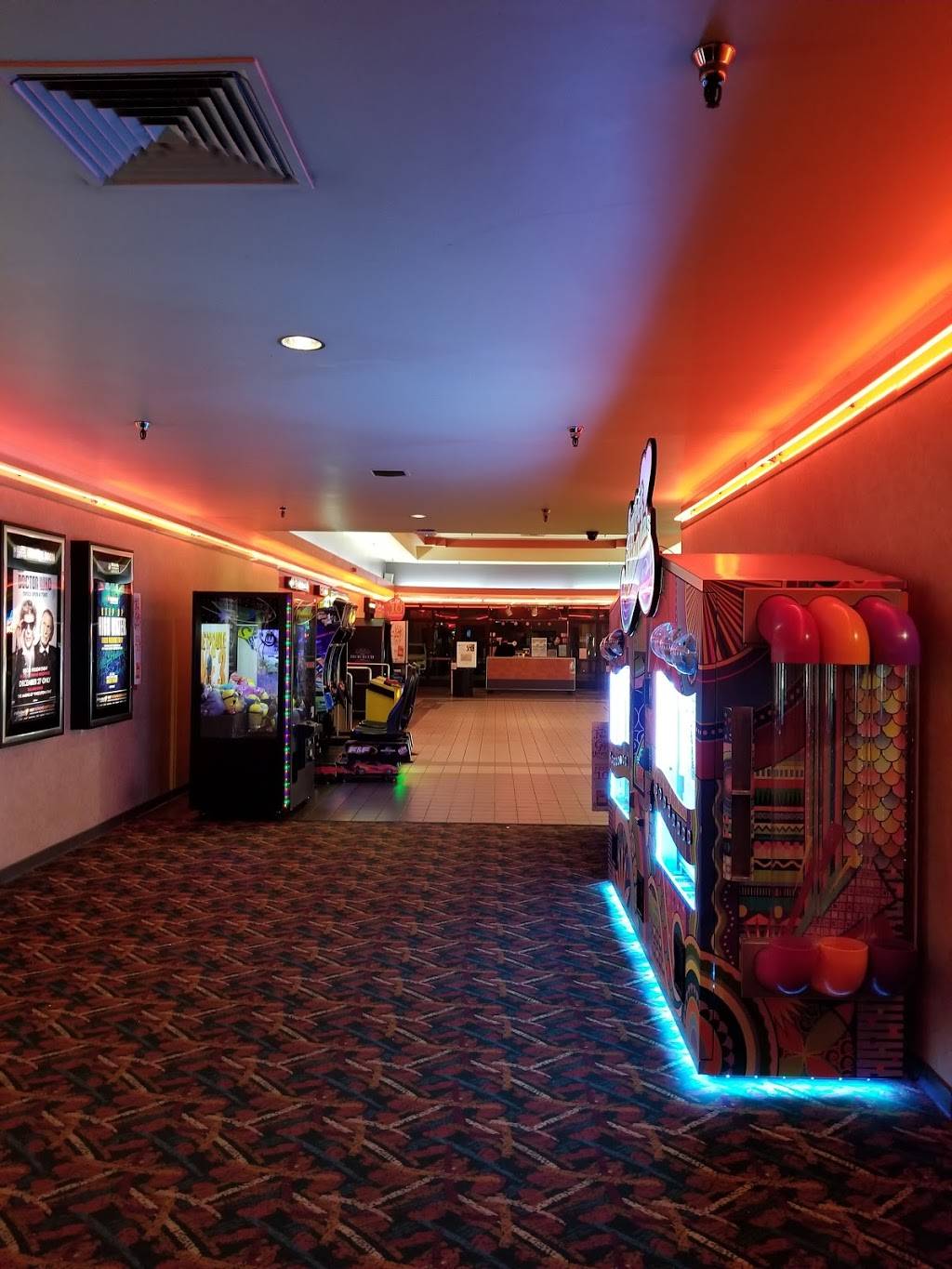 Regal UA Clovis Movies | 2301 Villa Ave, Clovis, CA 93612, USA | Phone: (844) 462-7342