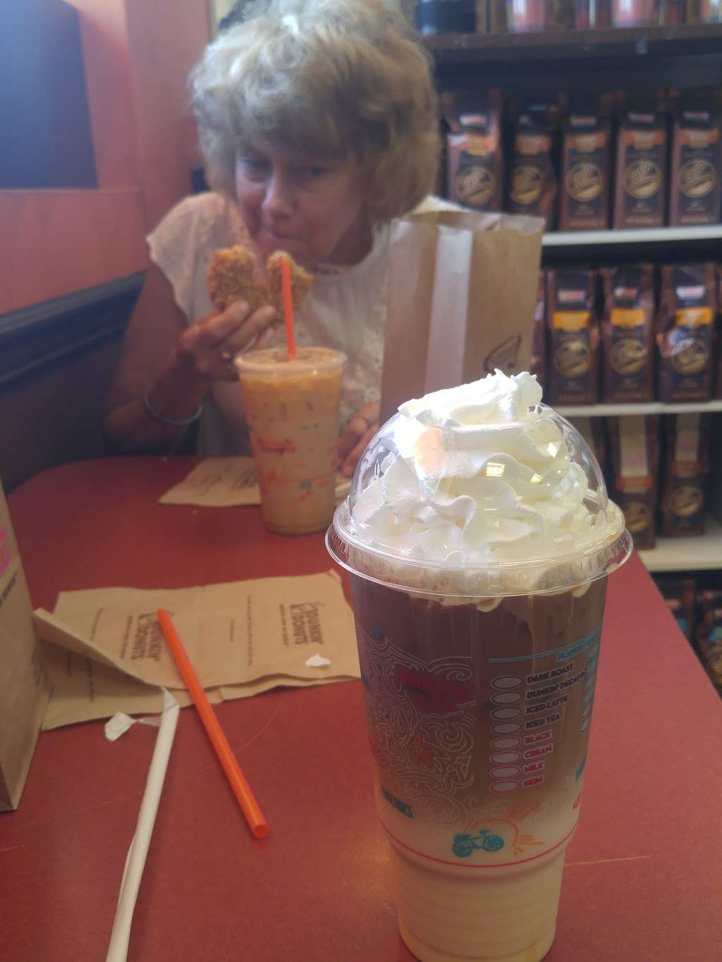 Dunkin Donuts | 5200 Seven Bridge Rd, East Stroudsburg, PA 18301, USA | Phone: (570) 422-6644