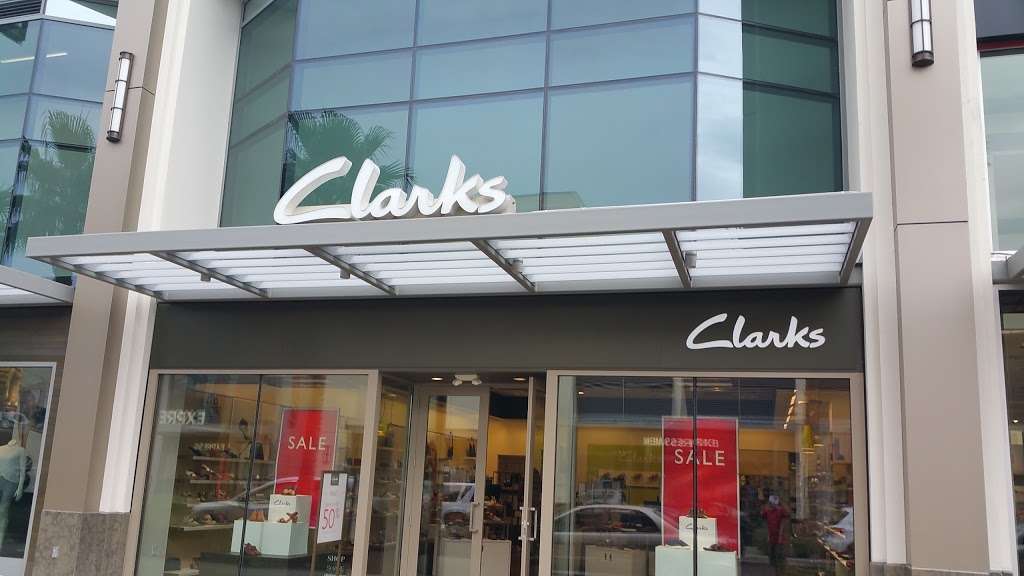 clark shoe store nearby