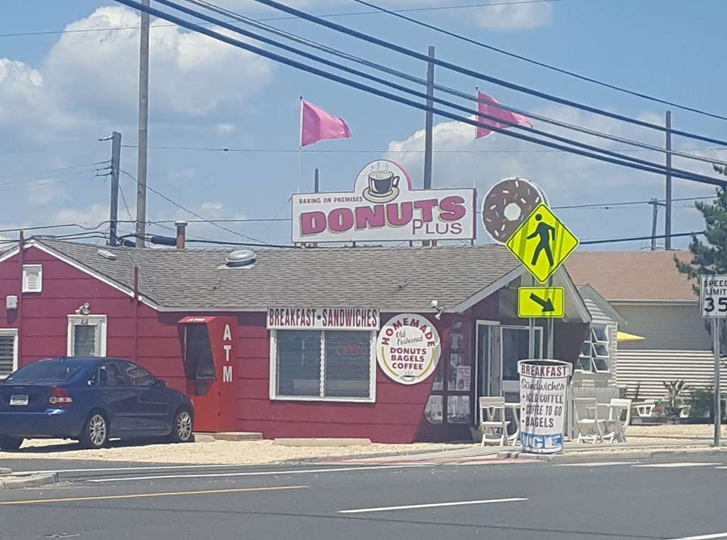 Donuts Plus | 3173 NJ-35, Lavallette, NJ 08735, USA | Phone: (732) 793-8646