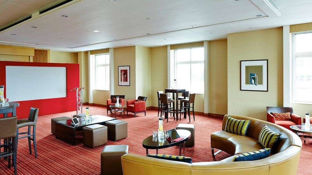 Bexleyheath Marriott Hotel | 1 Broadway, Bexleyheath DA6 7JZ, UK | Phone: 020 8298 1000