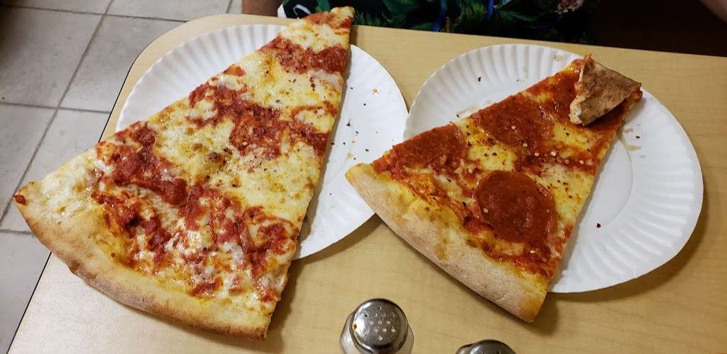 Joes Pizzeria | 2812 Boardwalk, Wildwood, NJ 08260, USA | Phone: (609) 522-7010