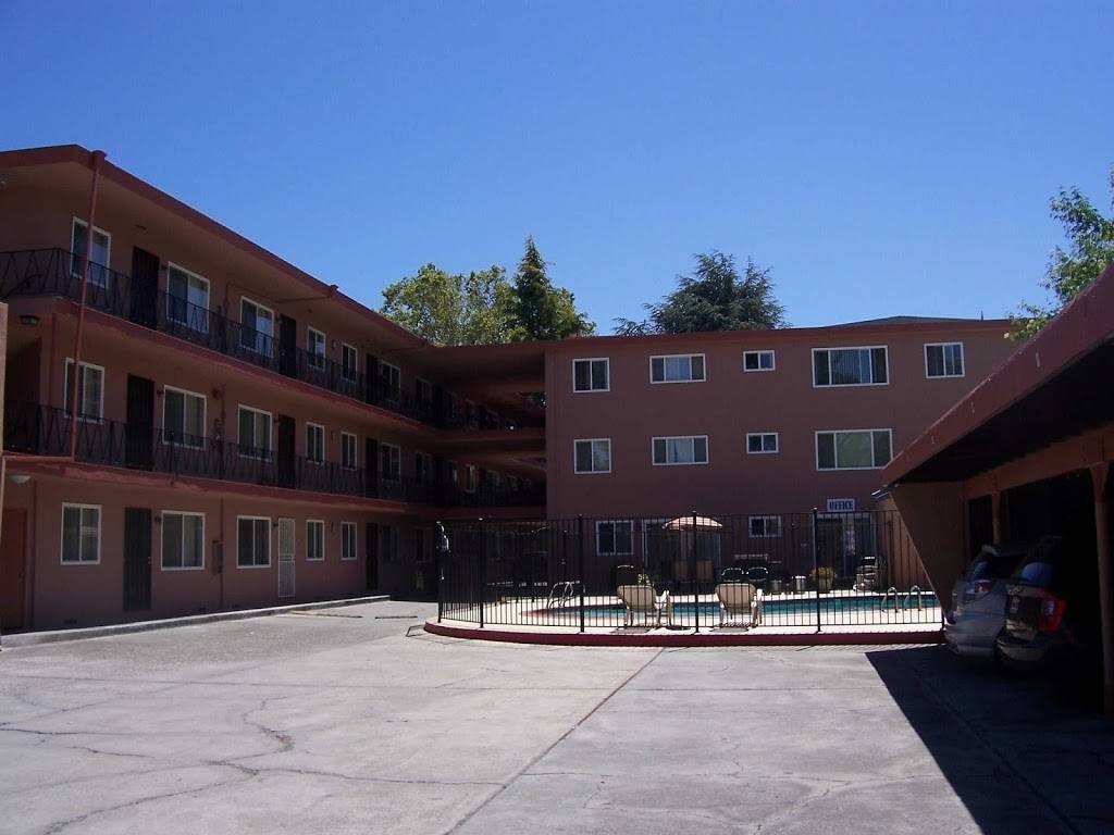 Park Holiday Apartments | 1980 Park Ave, San Jose, CA 95126, USA | Phone: (408) 296-2272