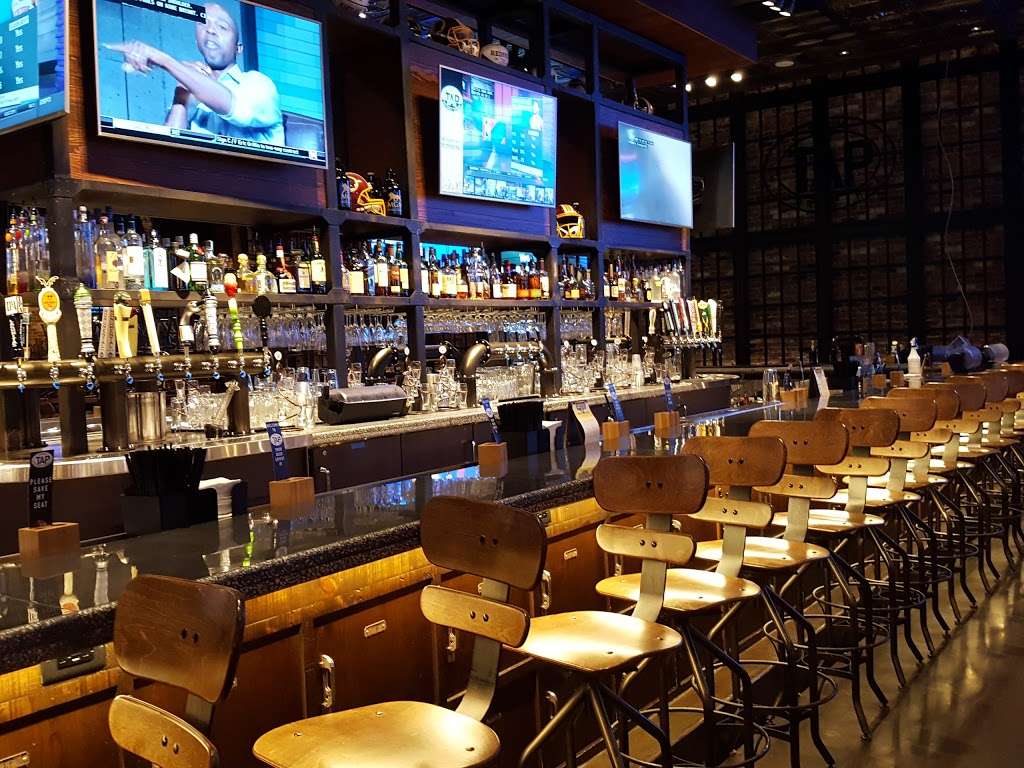 TAP Sports Bar | MGM National Harbor Resort & Casino, 101 MGM National Ave, Oxon Hill, MD 20745, USA | Phone: (301) 971-6040