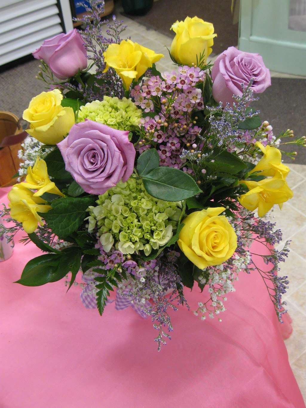 TRACEYS FLOWERS | 201 W Main St, Fleetwood, PA 19522 | Phone: (610) 944-8703