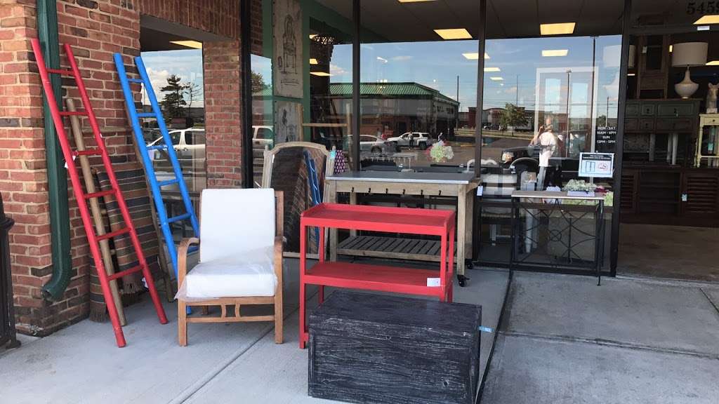 Nadeau - Furniture with a Soul | 5459 E 82nd St, Indianapolis, IN 46250 | Phone: (317) 827-6924