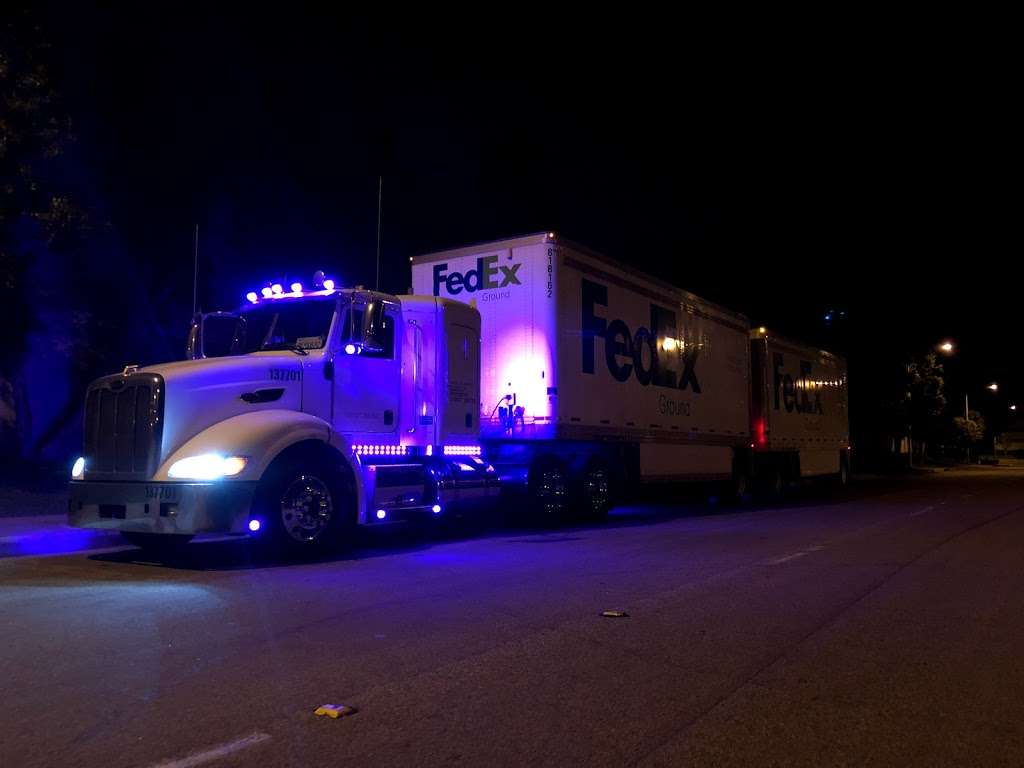 FedEx Ground | 12369 Lower Azusa Rd, Arcadia, CA 91006, USA | Phone: (800) 463-3339