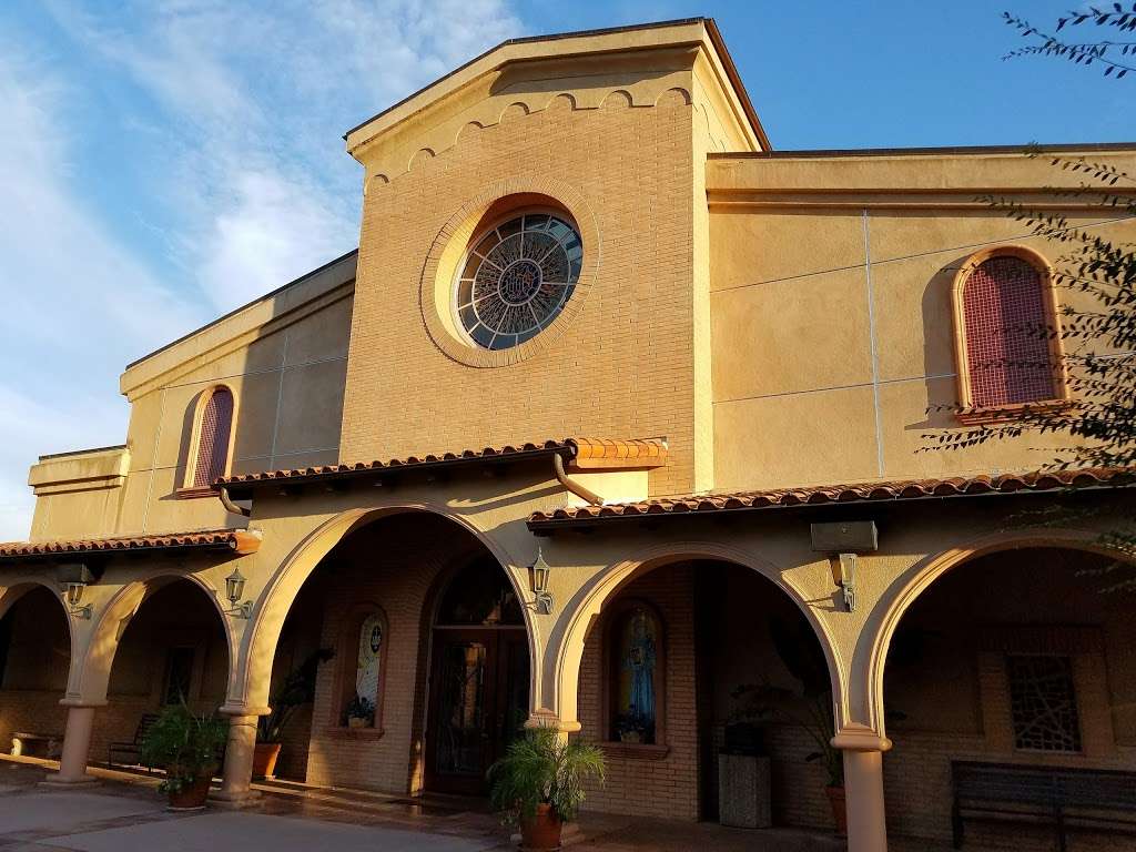 St Bernardine Catholic Church | 24410 Calvert St, Woodland Hills, CA 91367 | Phone: (818) 888-8200