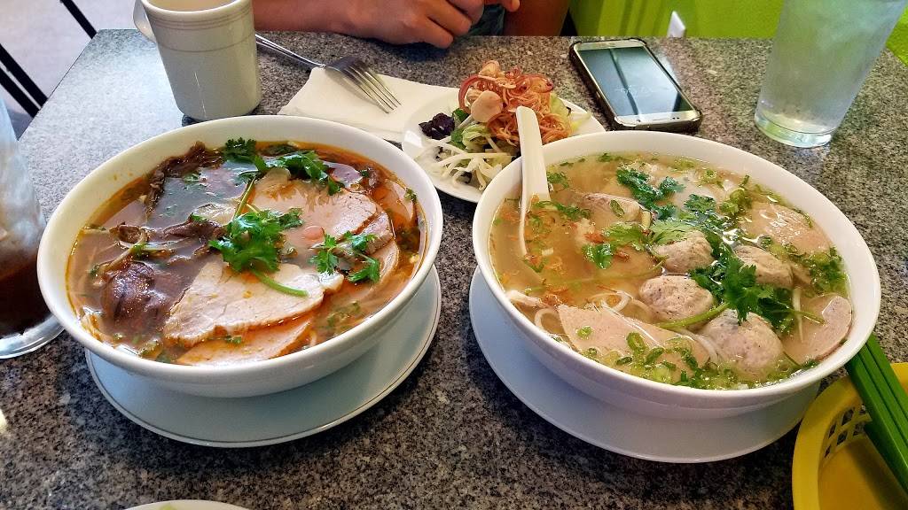 HA & VL Vietnamese Noodle Soup | 2738 SE 82nd Ave UNIT 102, Portland, OR 97266, USA | Phone: (503) 772-0103