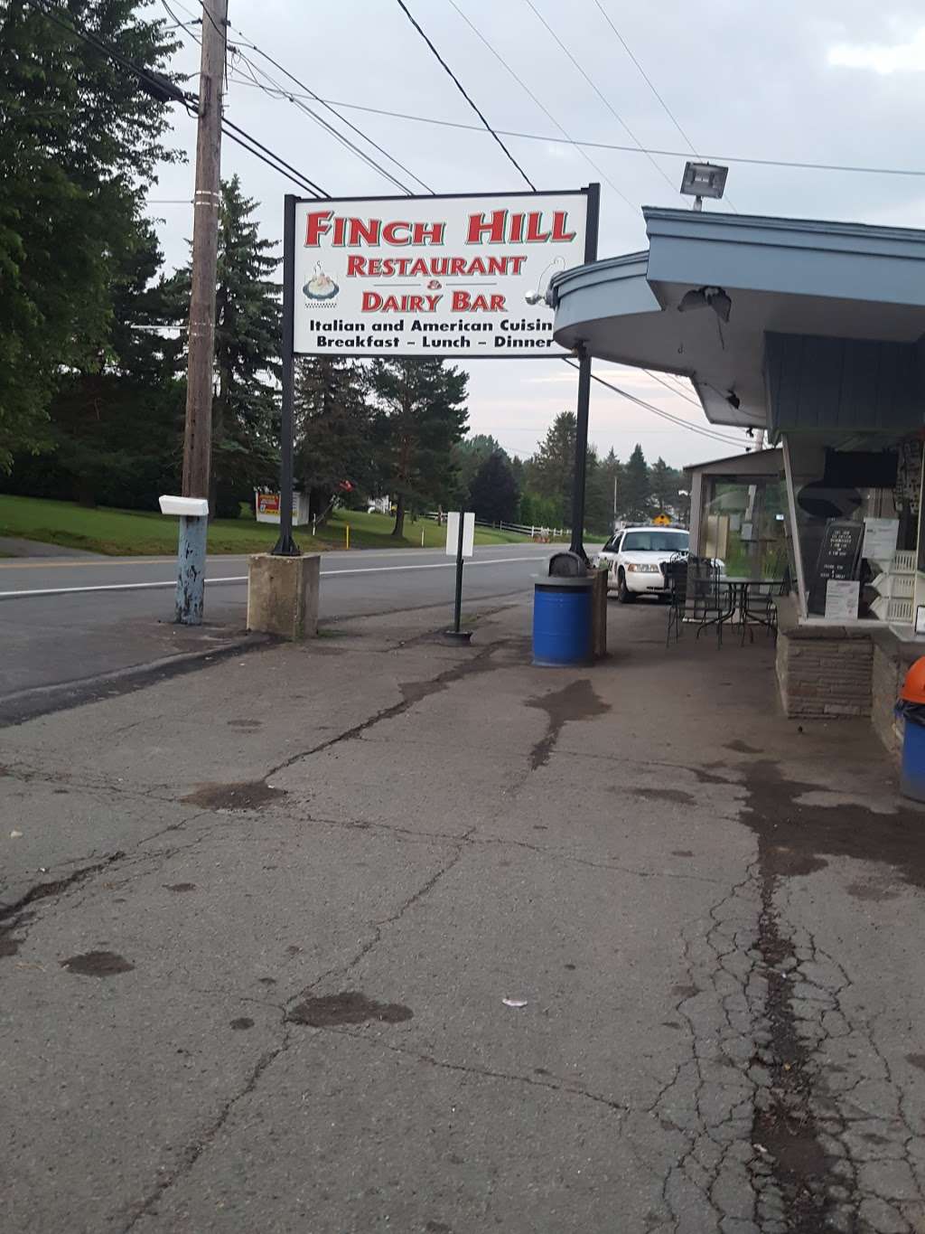 Finch Hill Restaurant | 393 PA-247, Greenfield Township, PA 18407, USA | Phone: (570) 282-6750