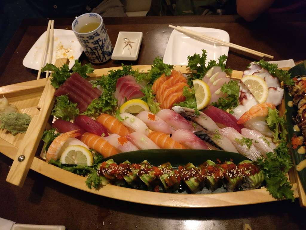 Fugu Sushi | 6804 Bay Pkwy, Brooklyn, NY 11204, USA | Phone: (718) 621-3124