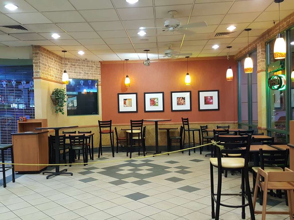 Subway Restaurants | 200 N Del Norte Blvd Unit B, Oxnard, CA 93030, USA | Phone: (805) 485-6220