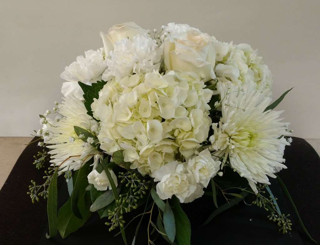 Hey Flower Lady International Floral Distributor | 5912 W 111th St, Chicago Ridge, IL 60415, USA | Phone: (708) 425-6870