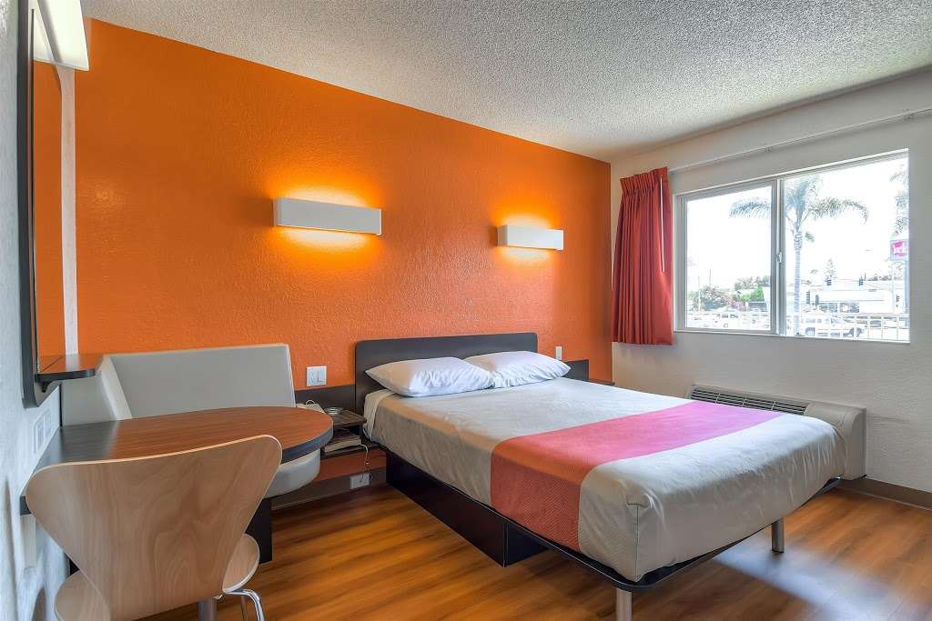 Motel 6 Los Angeles - Long Beach | 5665 E 7th St, Long Beach, CA 90804 | Phone: (562) 597-1311