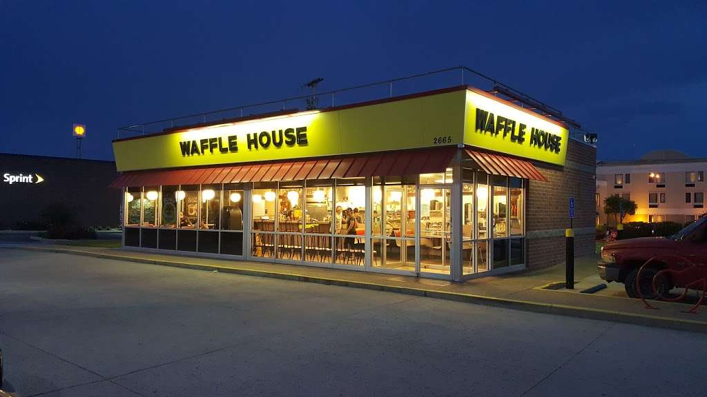 Waffle House | 2665 W Jonathan Moore Pike, Columbus, IN 47201, USA | Phone: (812) 375-0304