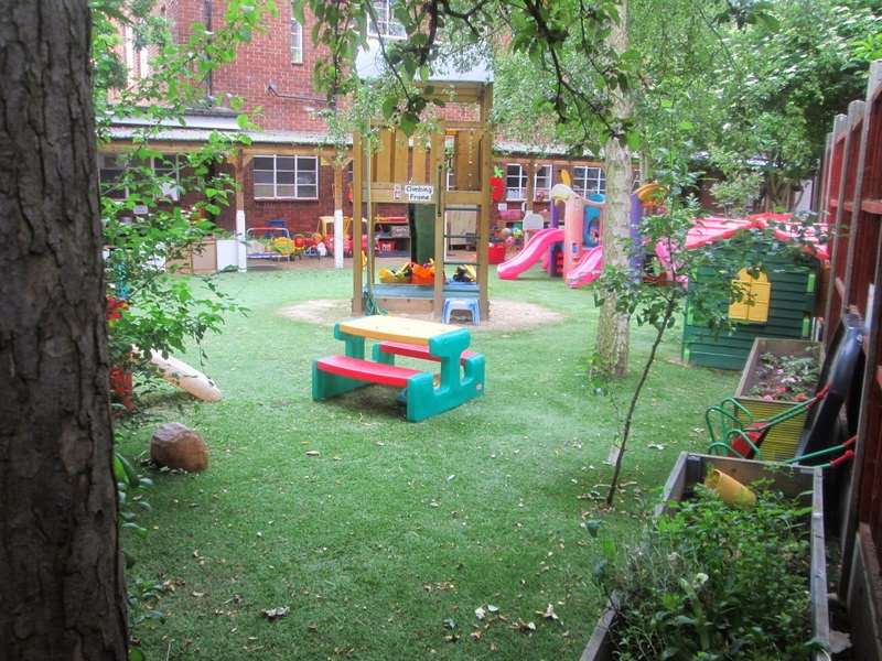 Kerens Nursery Hampstead Garden Suburb | Kingsley Way, London N2 0EA, UK | Phone: 020 8455 9646