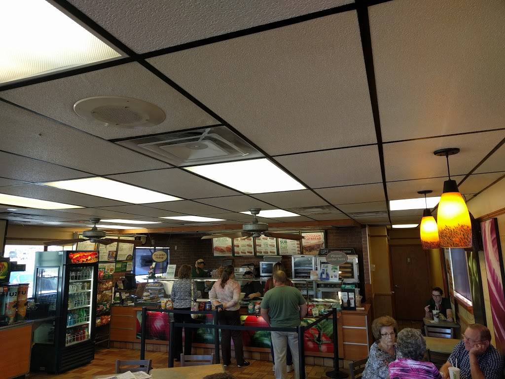 Subway | 458 Lexington Rd, Versailles, KY 40383, USA | Phone: (859) 873-1040