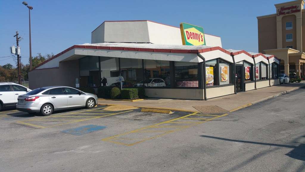 Dennys | 7300 Washington Ave, Houston, TX 77007 | Phone: (713) 862-6877