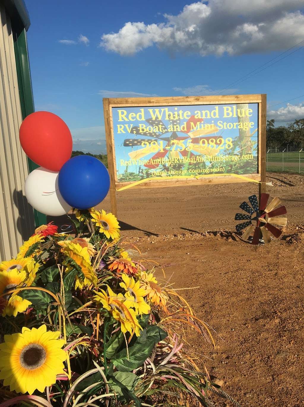 Red White and Blue RV, Boat, and Mini Storage | 34278 Mayer Rd, Hempstead, TX 77445, USA | Phone: (281) 755-9828