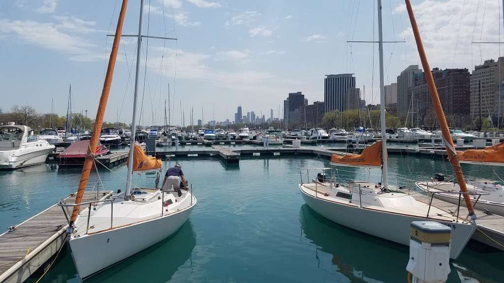 Chicago Sailing | 2 W Belmont Harbor Dr, Chicago, IL 60657 | Phone: (773) 871-7245