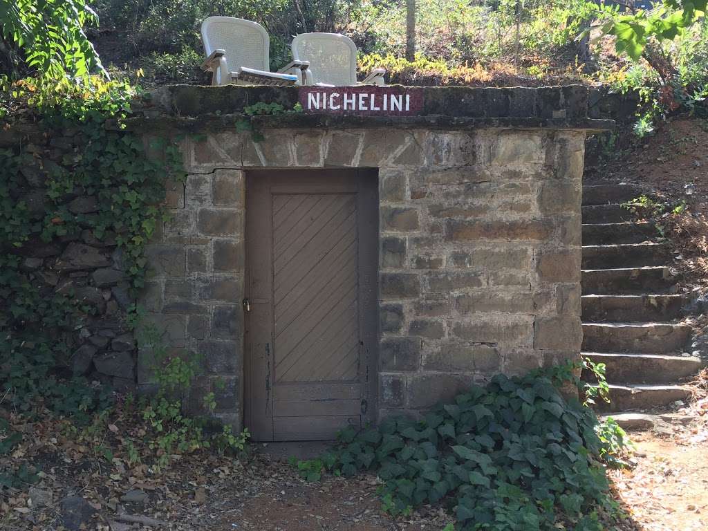 Nichelini Family Winery | 2950 Sage Canyon Rd, St Helena, CA 94574, USA | Phone: (707) 963-0717